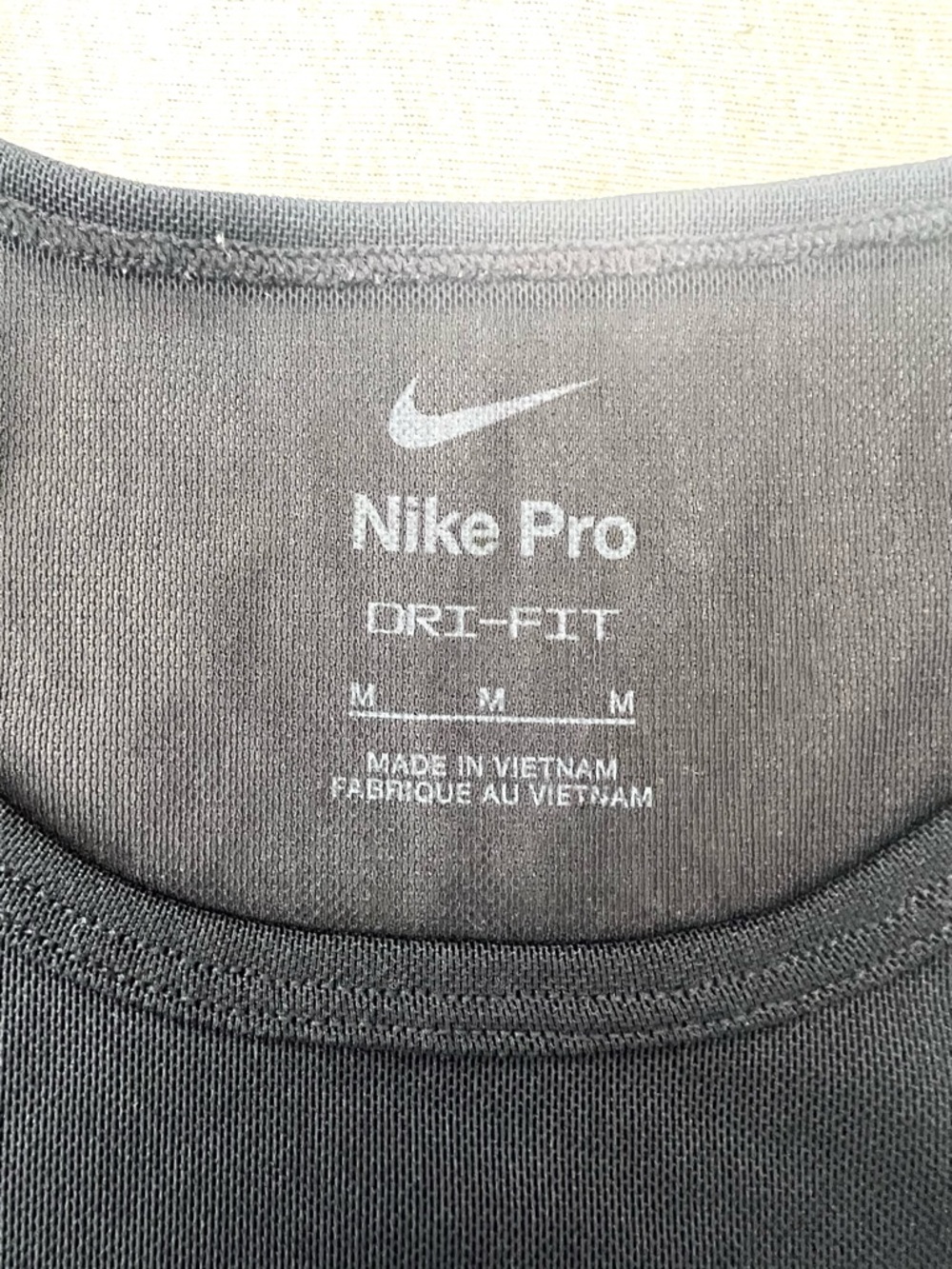 Athletic Nike Black Dri-FIT Performance sports crop top/sports bra - Picture 2 of 6
